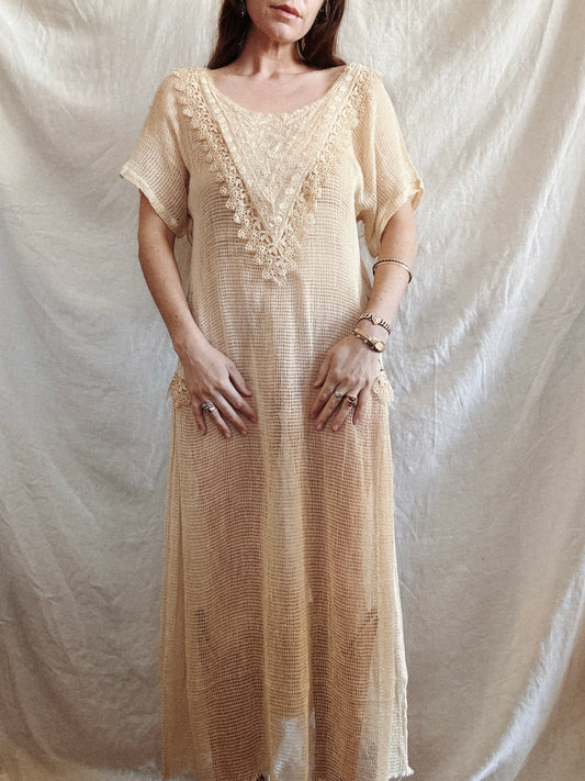 1920s Creme Fishnet Kaftan Dress w/ Lace