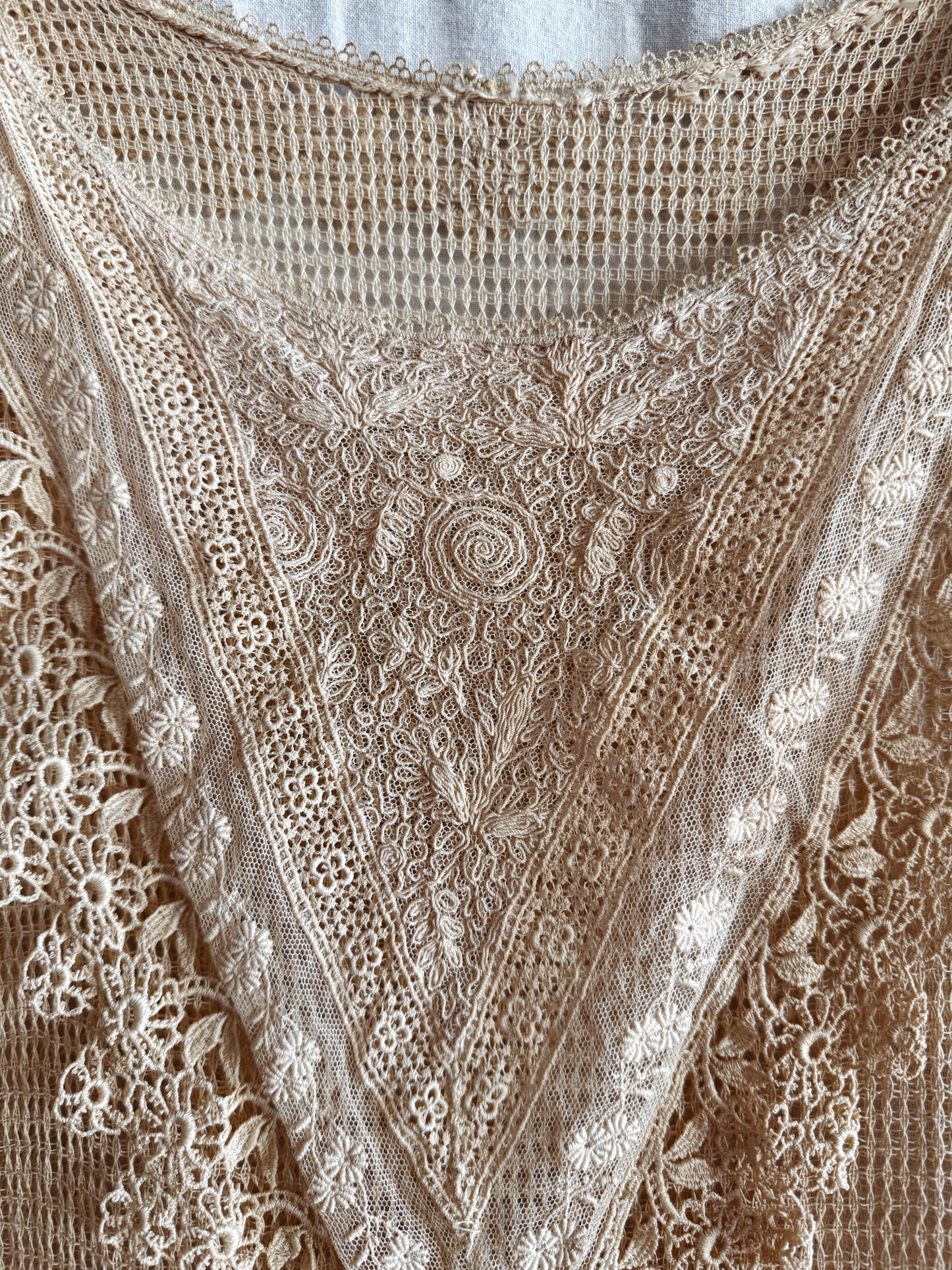 1920s Creme Fishnet Kaftan Dress w/ Lace