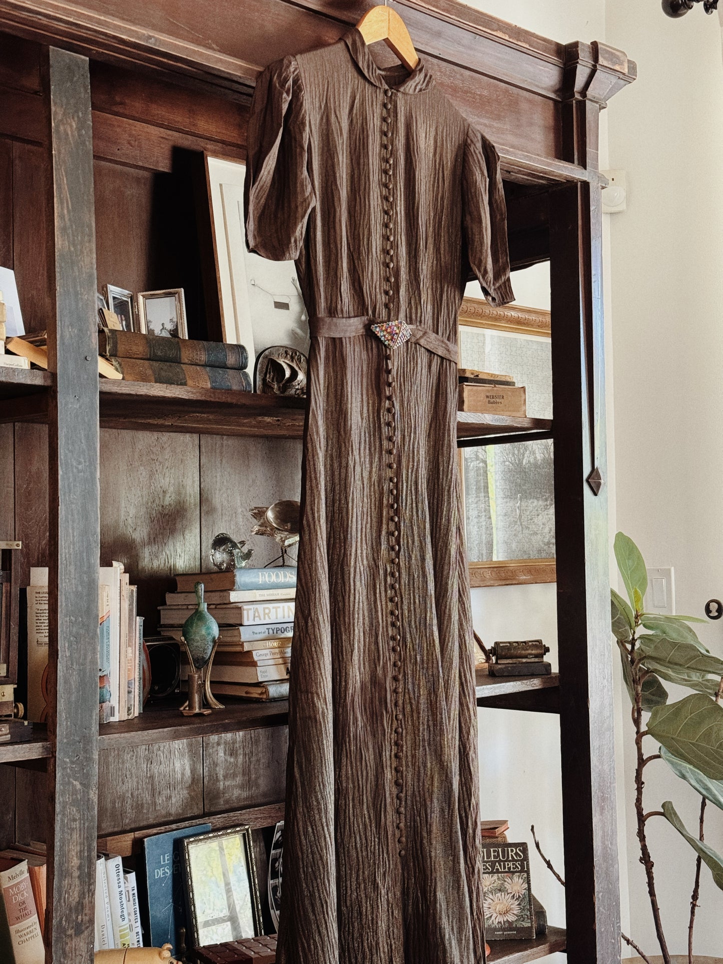 1930s Brown Lamé Dress w/ Rainbow Deco Paste Buckle- XS/S